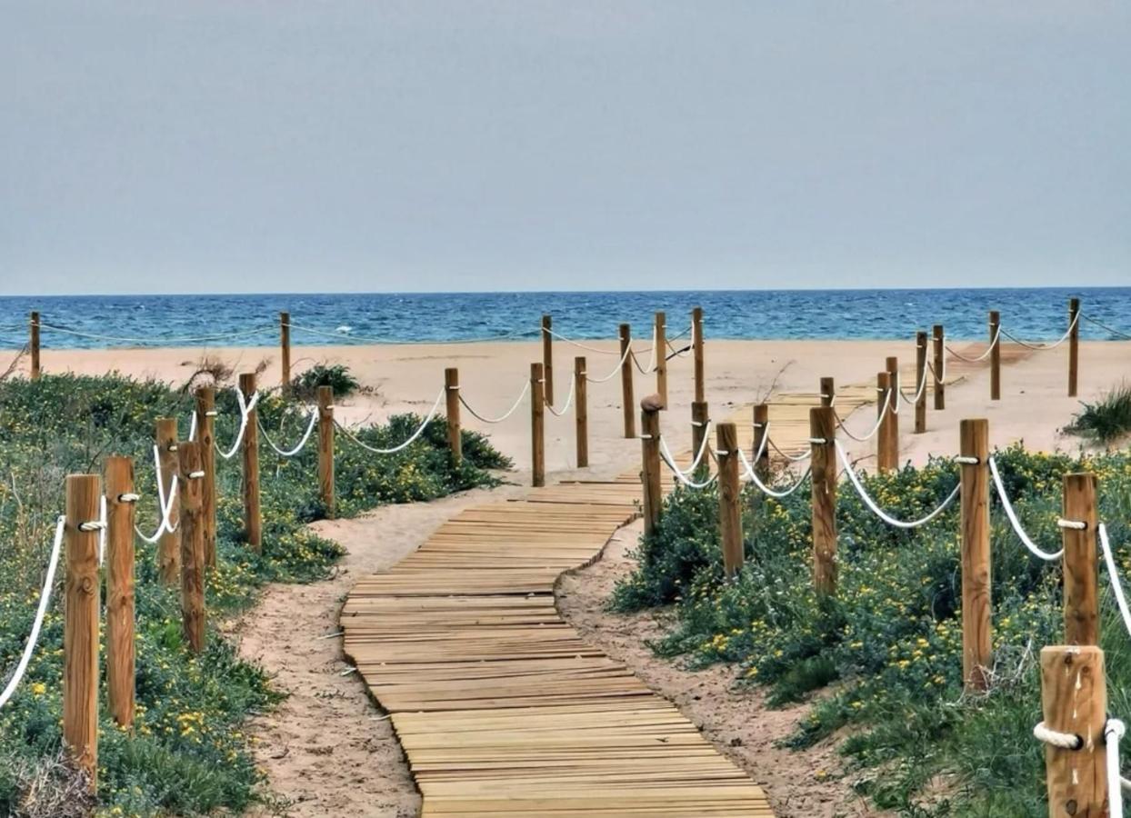 Apartment 10 Meters From The Beach Puerto de Sagunto Exterior photo